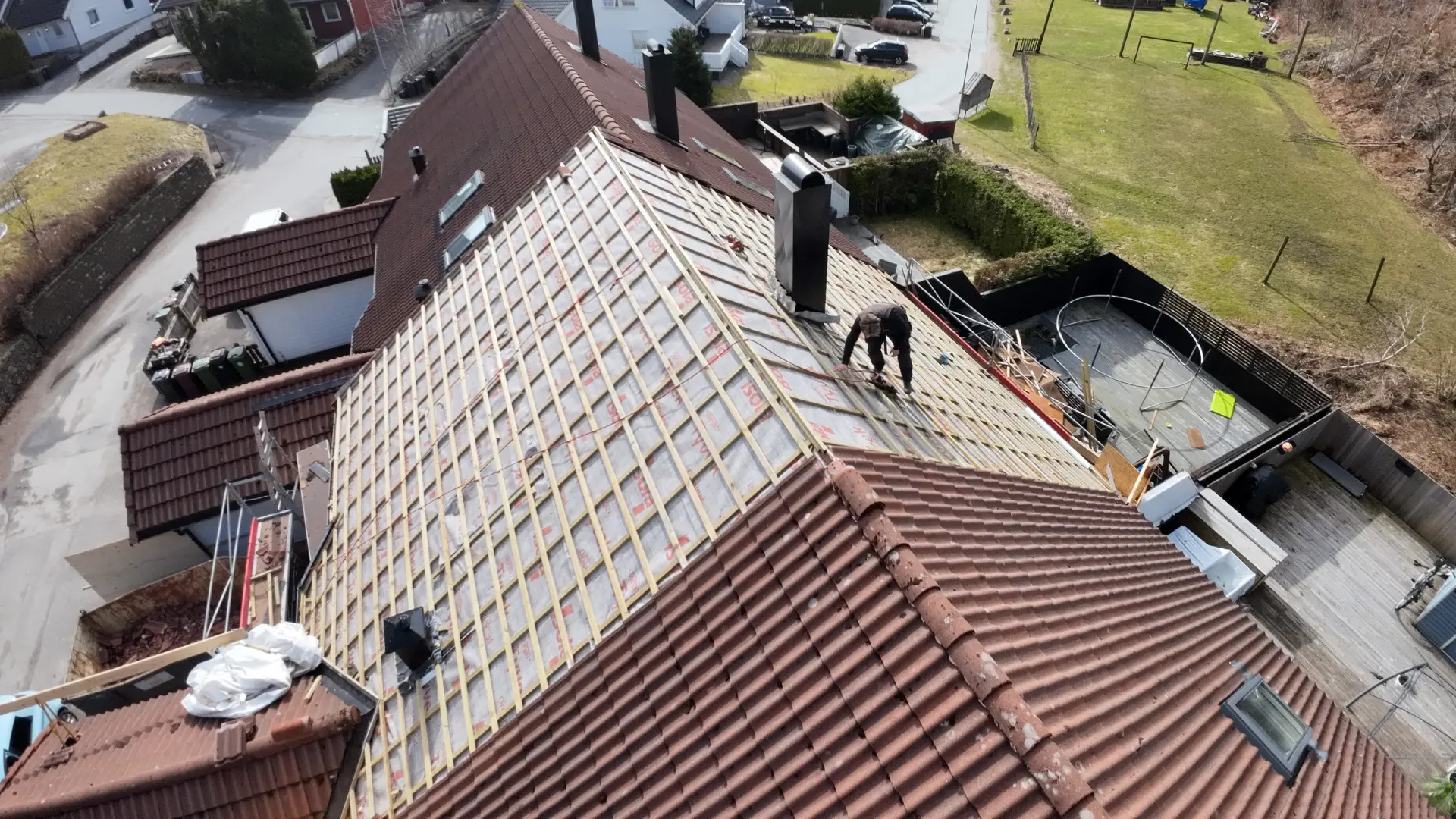 Full takrenovering utført av Byggmester G Finsådal